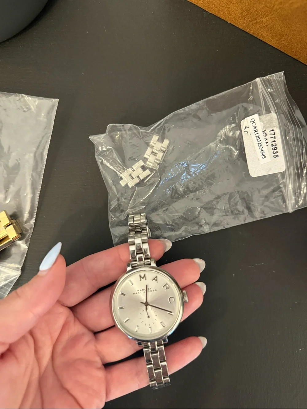 Marc Jacobs Silver-Tone Round Link Bracelet Watch